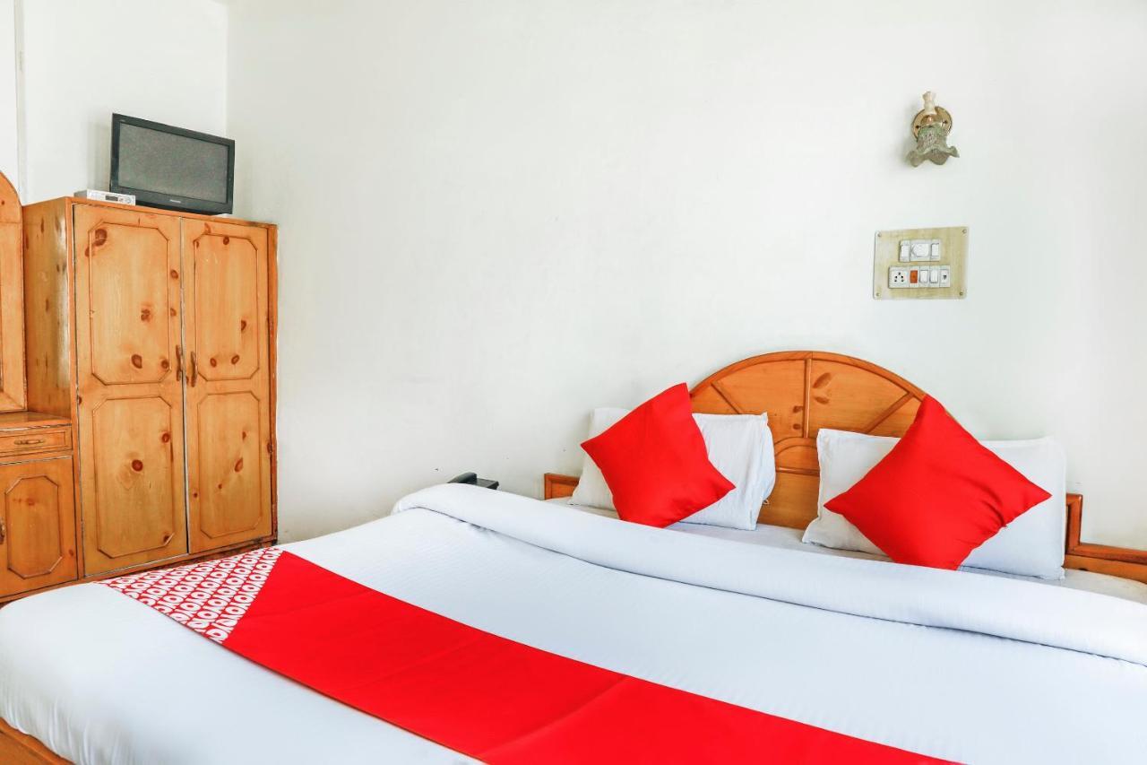 Oyo 72225 Hotel Dilshan Srinagar  Bagian luar foto