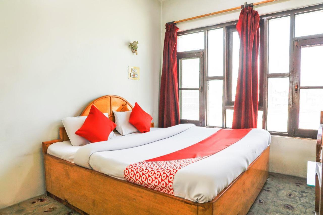 Oyo 72225 Hotel Dilshan Srinagar  Bagian luar foto