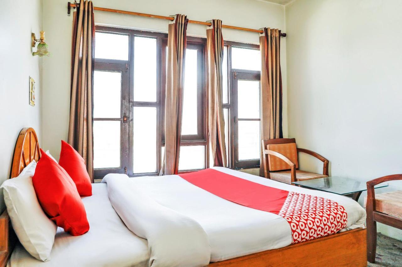 Oyo 72225 Hotel Dilshan Srinagar  Bagian luar foto